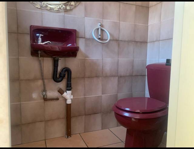 2 bed property to rent in POLLAK PARK